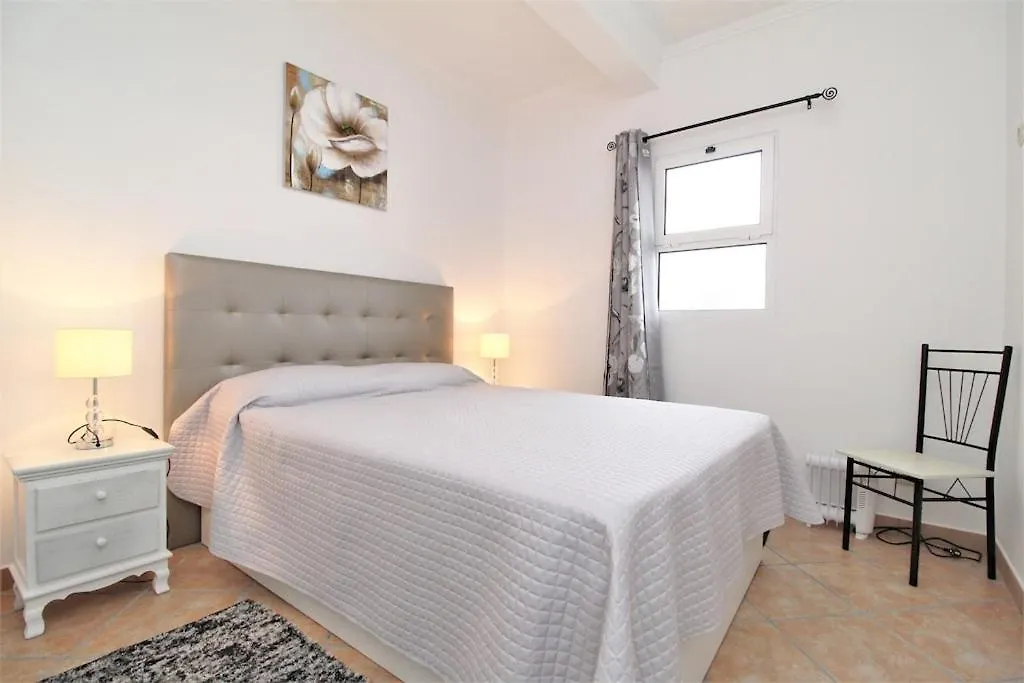 Holiday House Villa Marmeleiros Funchal  0*,  Portekiz